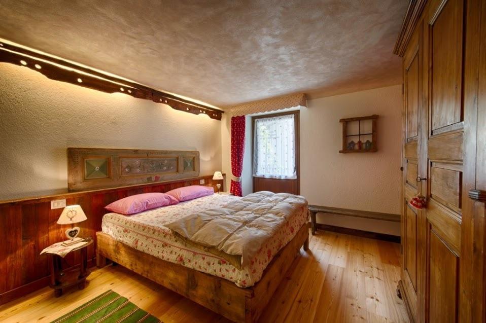 Le Bibelot Apartments Nus Habitación foto