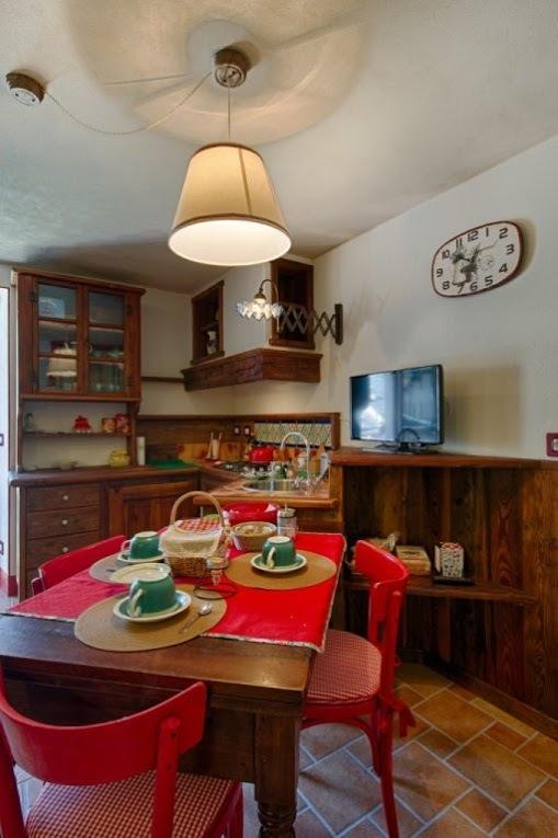 Le Bibelot Apartments Nus Habitación foto